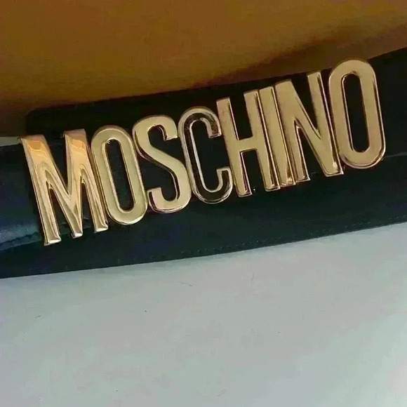Moschino new black leather belt  authentic. Size 42😘🌹🥀🪻🪷 - Picture 1 of 5